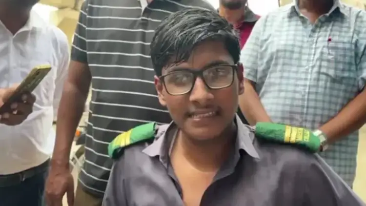 “Shoku im vdiq para syve të mi” – Nxënësi rrëfen tmerrin pas përplasjes së avionit në Bangladesh