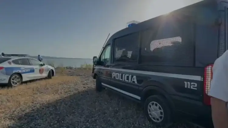 Një larje që përfundoi në tragjedi: Mbytet adoleshenti në Lagunën e Patokut