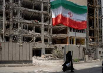 Tragjedi në Iran: Nënë dhe foshnja e saj mes viktimave në sulmin e përgjakshëm ndaj gjykatës