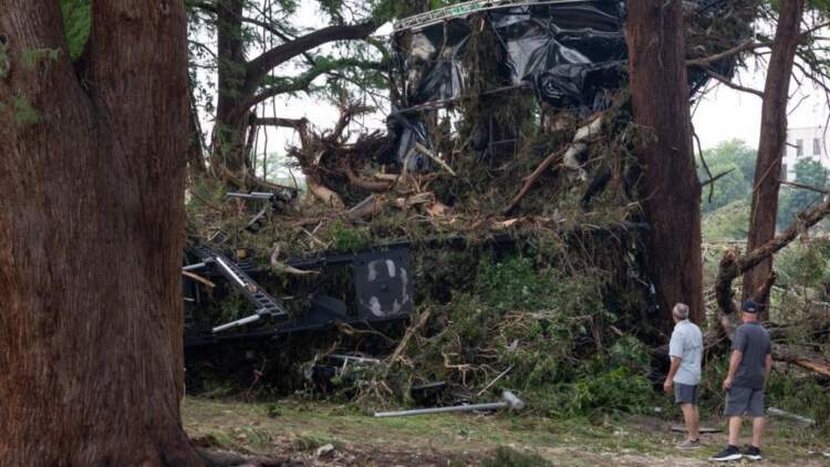 Teksas nën ujë, konfirmohen 89 viktima, vijojnë kërkimet