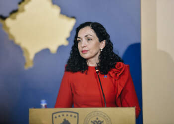 Vjosa Osmani kërcënohet sërish me jetë: Do të të vras ty dhe familjen tënde