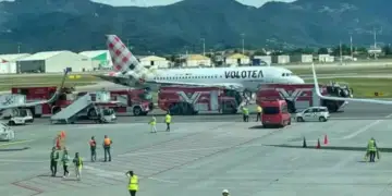 Tragjedi në aeroportin e Bergamos, një burrë vdes pasi u përplas në motorin e avionit