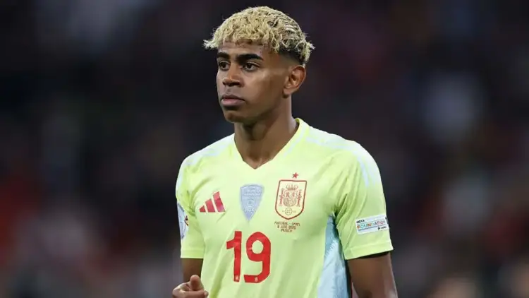 Festa e “çmendur” e Yamal/ Futbollisti nën hetime për praninë e personave me shtat të shkurtër