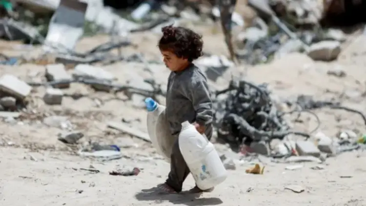 E trishtë! Gjashtë fëmijë palestinezë vriten ndërsa prisnin të mbushnin ujë