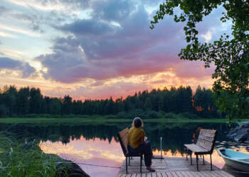 30 vendet më të lumtura në botë për vitin 2025: Pse Finlanda është përsëri në krye?