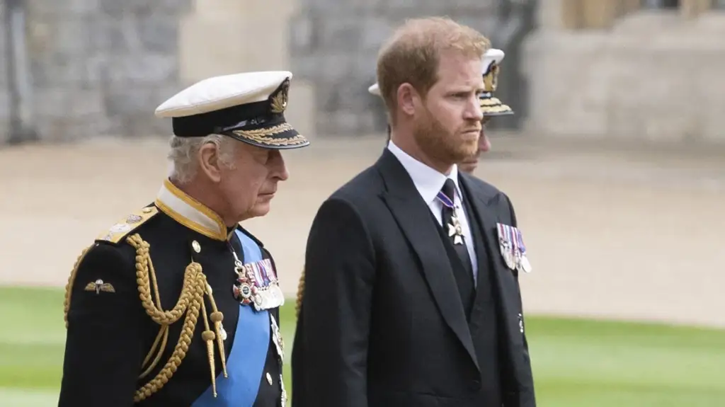 “Takim” sekret i Princ Harry për t’u pajtuar me Mbretin Charles