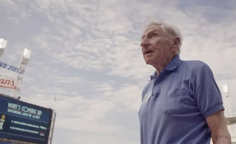 Mjeku më jetëgjatë në botë mbush 103 vjeç! Cili është sekreti i tij?