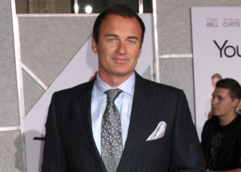 Familja e Julian McMahon thyen heshtjen në lidhje me vdekjen e tij