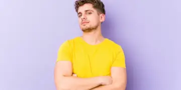 Studimi: Njerëzit që nuk ndihen rehat me gjatësinë e tyre janë xhelozë