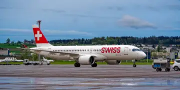 Tym në kabinë! Aeroplani zviceran bën ulje emergjente në aeroportin gjerman