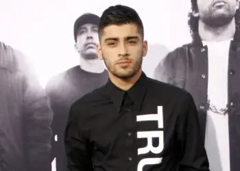 Zayn Malik pretendon se ka marrë sjellje raciste nga anëtarët e One Direction