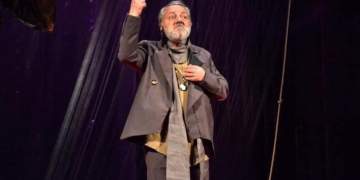 Naun Shundi në betejë për jetën, heshtja e Teatrit Kombëtar dhe turpi i një shteti që i varros artistët gjallë