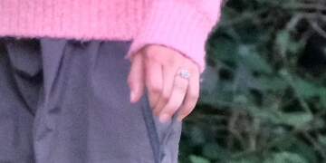 Zendaya  dhe unaza e saj prej 200 mijë dollarësh që po bën xhiron e botës!