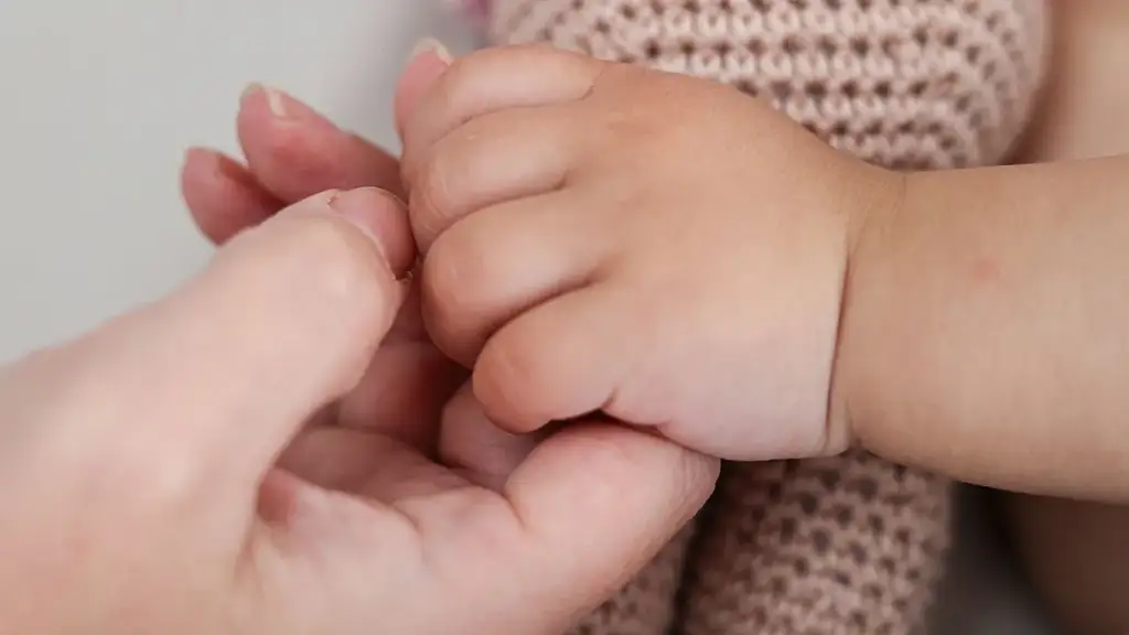 Obeziteti mund të transmetohet nga prindërit-fëmijët. A kanë më shumë rëndësi gjenet e nënës apo babait?