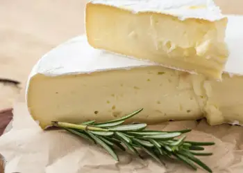 Alarm ushqimor! Dy viktima nga helmimi, Franca ndërpret shitjen e djathërave