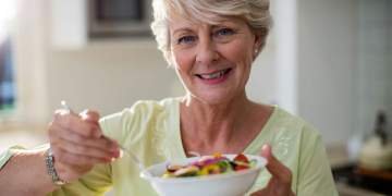 Çfarë duhet të hani më pak për të jetuar 30% më gjatë pa sëmundje