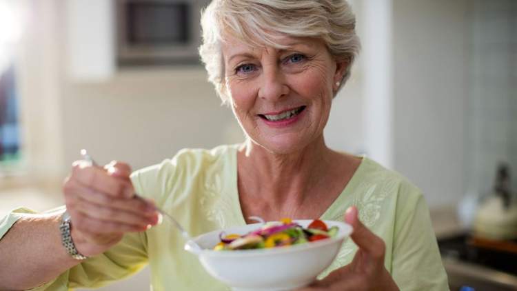 Çfarë duhet të hani më pak për të jetuar 30% më gjatë pa sëmundje