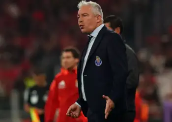 Pësoi atak kardiak gjatë intervistës, ndahet nga jeta ish-futbollisti i njohur portugez