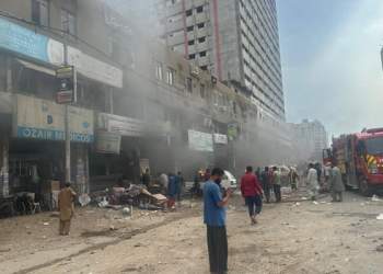 Shpërthim i fuqishëm: 25 të plagosur dhe zjarr i madh pranë një depoje fishekzjarrësh