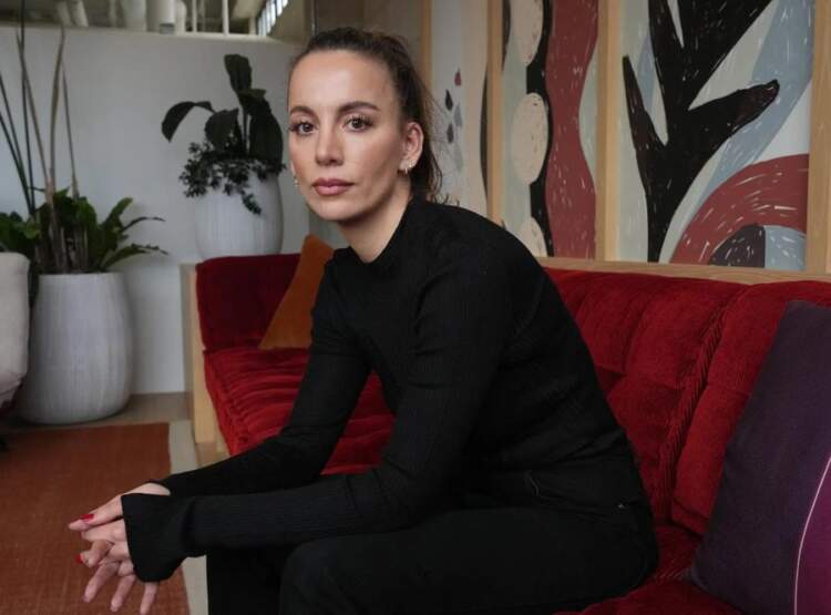 1 miliard? Jo, faleminderit! Ekipi i Mira Muratit zgjedh besnikërinë