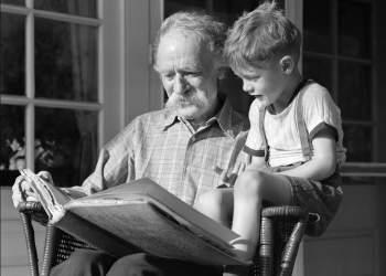 A duhet t’i vendosim fëmijëve emrat e gjyshërve?