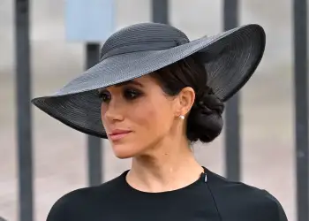 ‘Nuk isha mirë’/ Meghan Markle thyen heshtjen për largimin nga fëmijët gjatë funeralit të Mbretëreshës Elizabeth