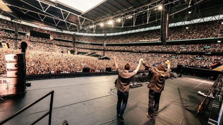 Tragjedi në koncertin e Oasis: Një fans humb jetën pas një rënie nga stadiumi në Wembley