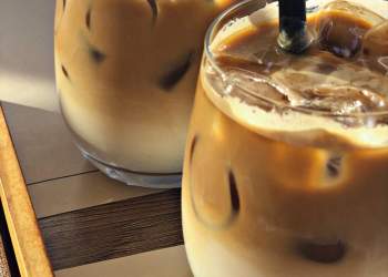 Kafeja mund të na ndihmojë të qëndrojmë të rinj, por ka një kusht!