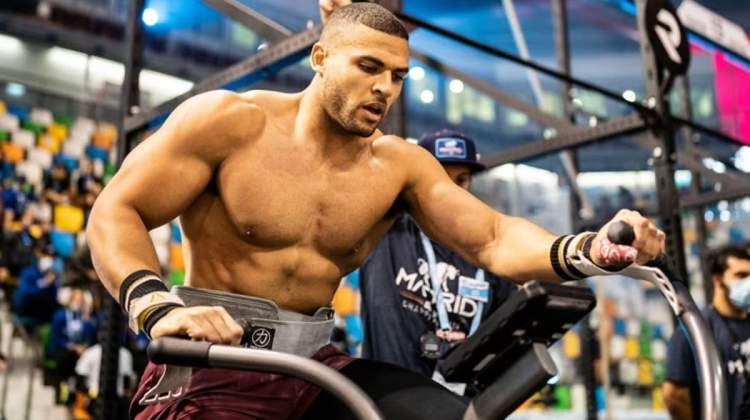 Aktori i ‘Gladiator’ Zack George rrëfen tragjedinë e humbjes së djalit të tij