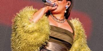 Transformimi i Nelly Furtado habit fansat, stili i saj bëhet kryefjalë