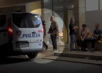 “14 vjeçari vuri karrigen para trupit”, detaje tronditëse nga vrasja në Maliq