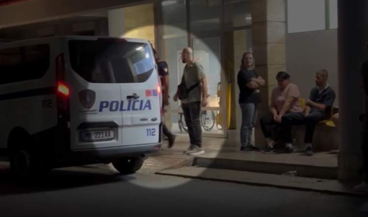 “14 vjeçari vuri karrigen para trupit”, detaje tronditëse nga vrasja në Maliq