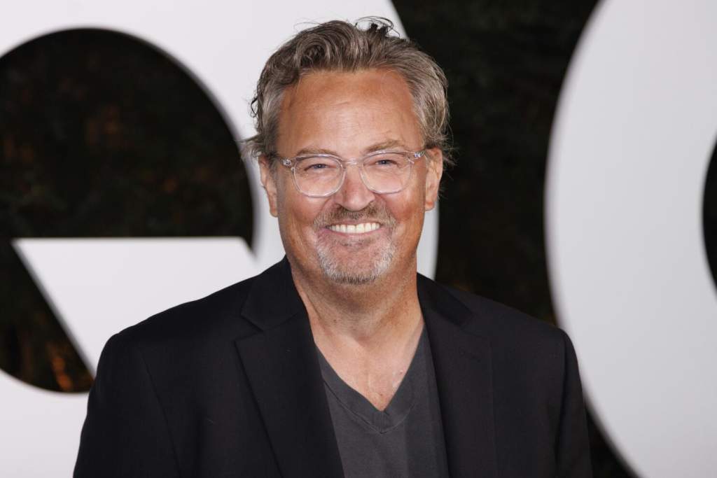 Objektet personale të Matthew Perry-t nxirren në shitje, të ardhurat do t’i dedikohen kauzës që ai mbështeti
