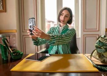 “Emily in Paris” rikthehet me sezonin e pestë – këtë herë në Itali!