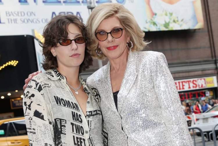 Fotot që ndezën thashetheme: çfarë e lidh Christine Baranskin me King Princess?