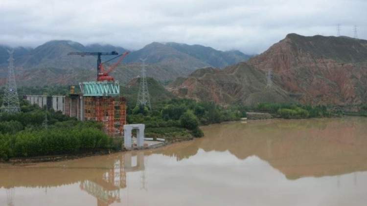 Tragjedi në Kinë, shembet ura: 12 viktima, 4 të zhdukur