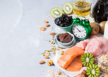 6 ushqime që mund të përmirësojnë gjumin tuaj