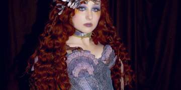 Drag queens, kafshë dhe muzika, çfarë ndodhi pas skenës në koncertin e Chappell Roan