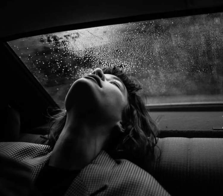 Dashuria në të tridhjetat: Përshtatja, pranimi dhe zgjedhja