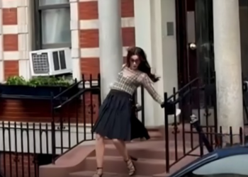 Incident i papritur në sheshxhirimin e “The Devil Wears Prada 2”, Anne Hathaway bie nga shkallët