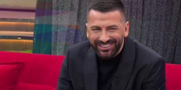 ‘Më ka prekur kordat zanore’/ Kelly tregon arsyen e shkëputjes nga muzika, zbulon problemin serioz shëndetësor