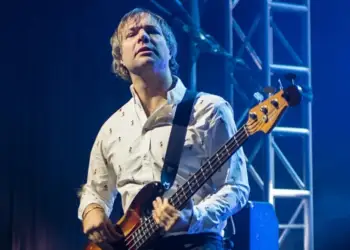 Skandal në Maroon 5: Ish-bashkëshortja e muzikantit e akuzon për abuzim me të mitura