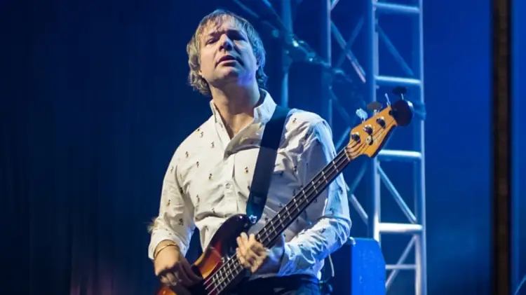 Skandal në Maroon 5: Ish-bashkëshortja e muzikantit e akuzon për abuzim me të mitura