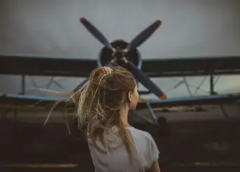 Çfarë shkakton turbulenca në një aeroplan dhe sa e rrezikshme është në të vërtetë?