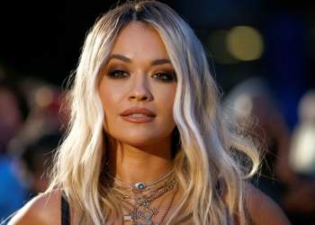 Rita Ora në telashe, banorët lokalë ankohen për rinovimet e shtëpisë së saj