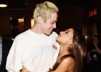 “U ndjeva i ekspozuar dhe i përdorur”/  Pete Davidson flet për pasojat e lidhjes me Ariana Grande