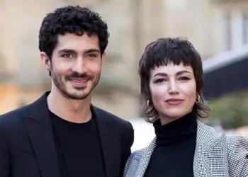 Tokyo e ‘Casa de Papel’ shtatzënë për herë të parë, mesazhi i saj i ëmbël