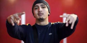 Moment i sikletshëm në koncert, El Morad refuzon gjestin e fanses shqiptare