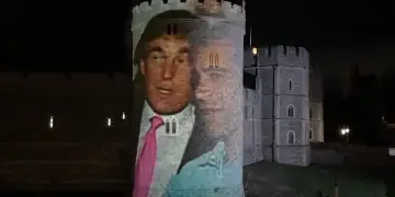 Arrestime në Britani/ Imazhet e Trump dhe Epstein shfaqen mbi Kështjellën Windsor