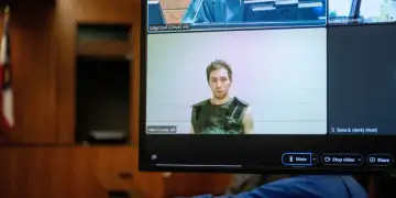 “Djali ynë është në TV”/ Si e kuptuan prindërit e Tyler Robinson se djali i tyre ishte vrasësi i Charlie Kirk?